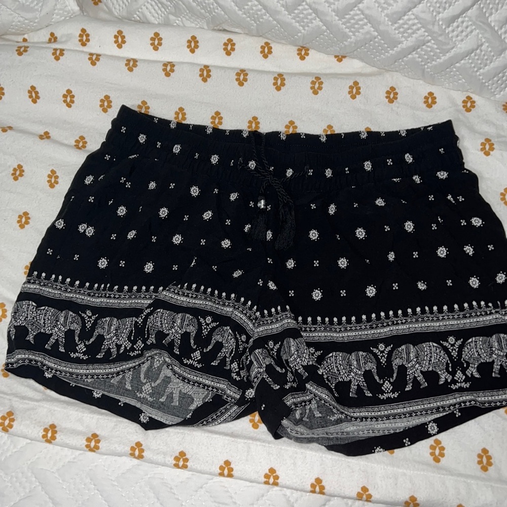 Soft short black print